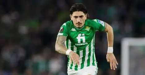 Arsenal spring Hector Bellerin transfer twist by firmly rejecting Betis plan, as fourth Serie A side join hunt